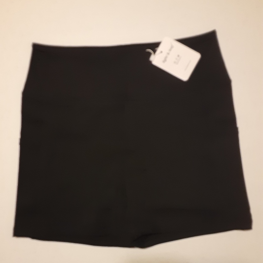 Light & Leaf Black Athletic/Yoga/Biker Shorts